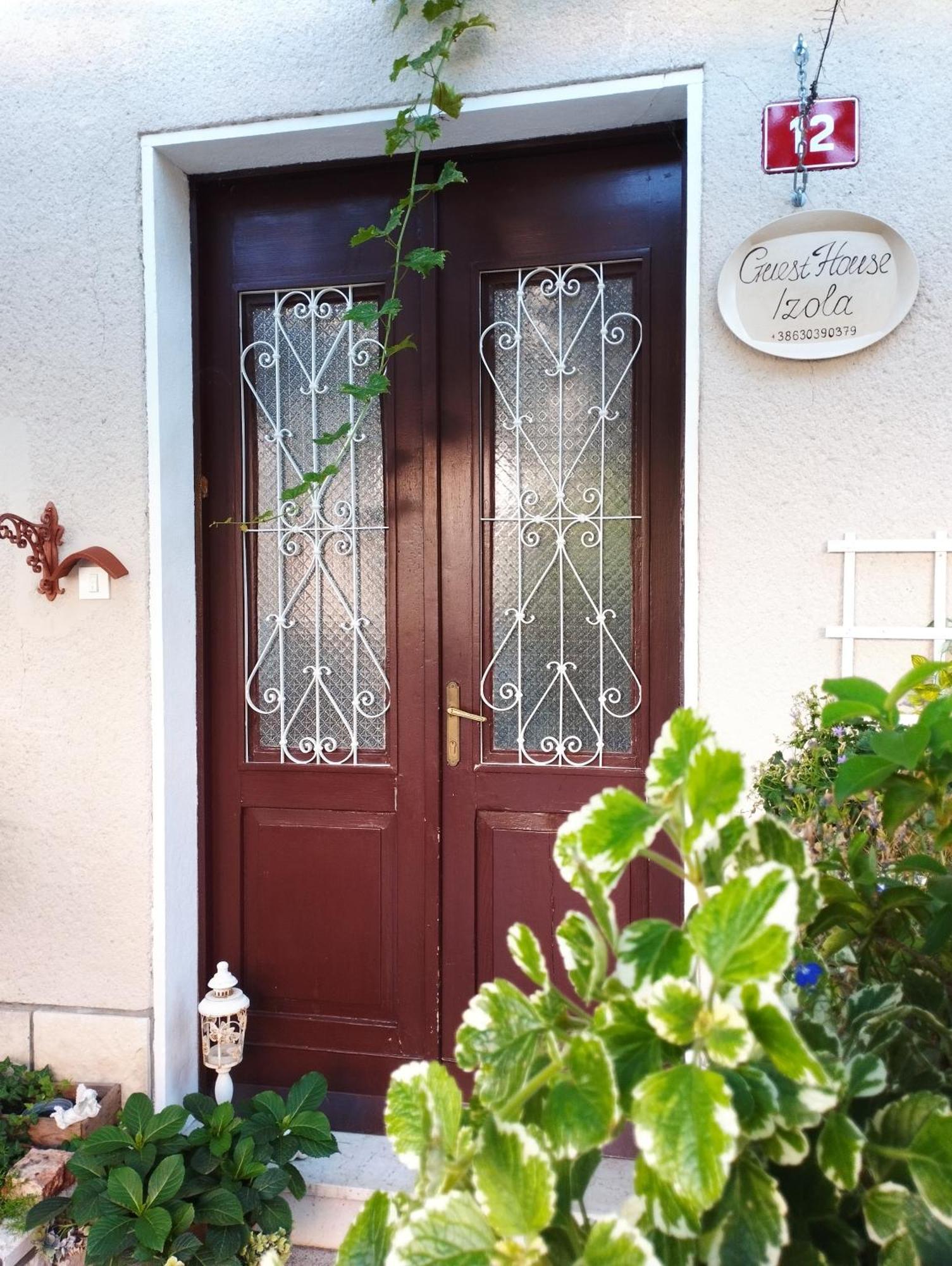 Guest House إيزولا المظهر الخارجي الصورة