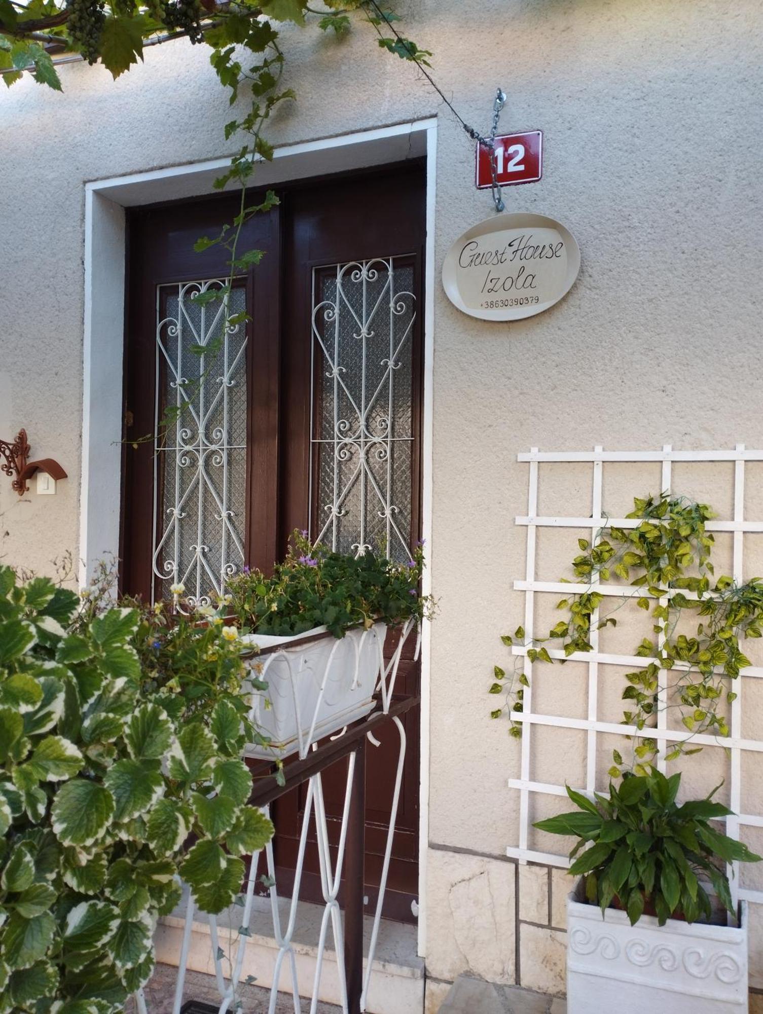 Guest House إيزولا المظهر الخارجي الصورة